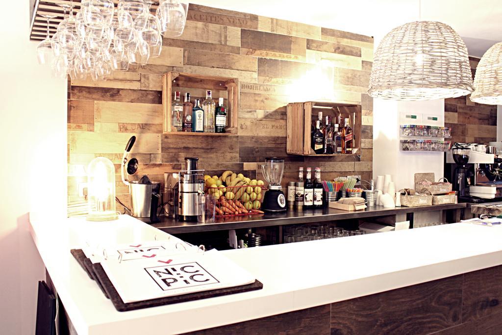 מאלגה Picnic Dreams Boutique Hostel מראה חיצוני תמונה