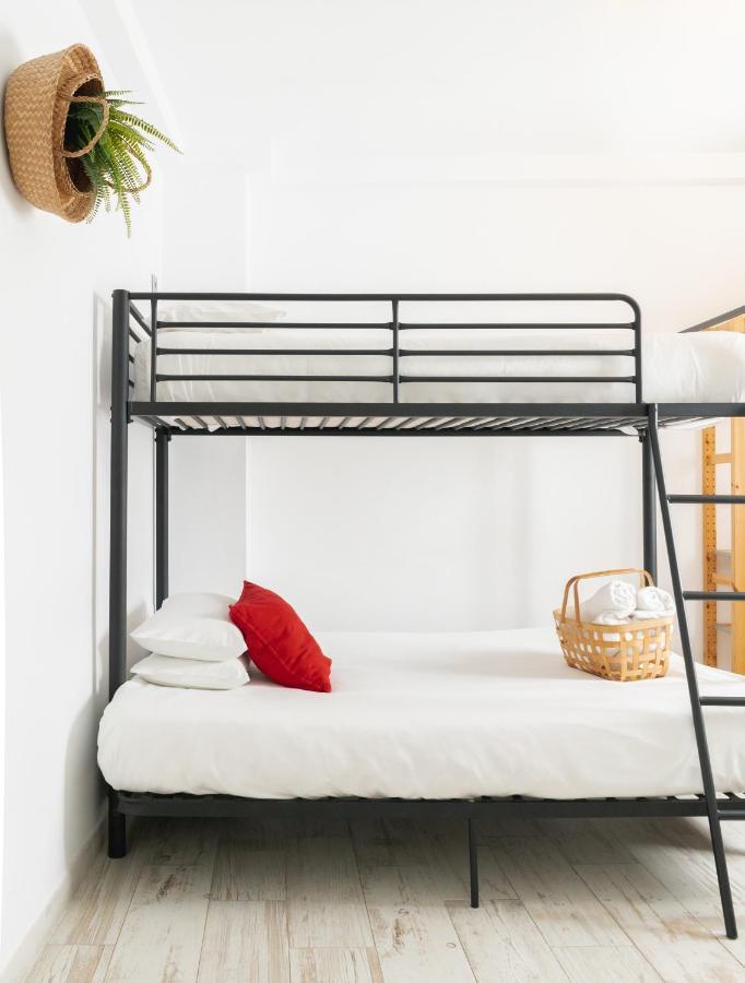 מאלגה Picnic Dreams Boutique Hostel מראה חיצוני תמונה